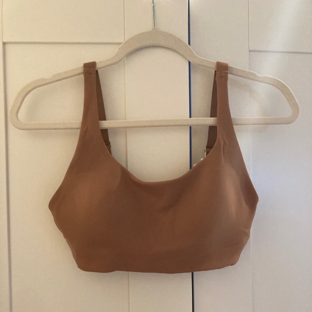 NWT sports bra size 6 dusty clay